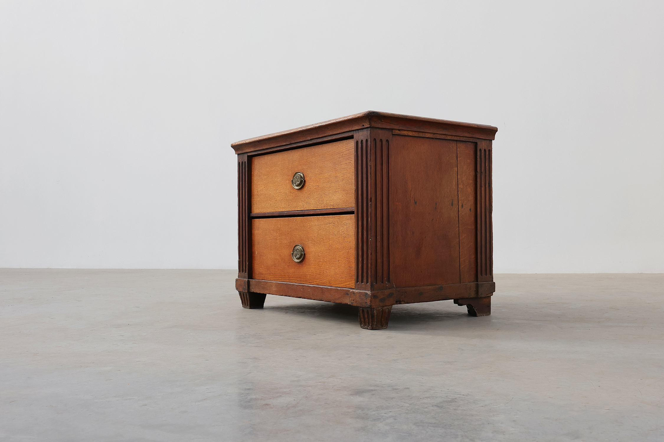 French Louis XVI Oak Commode with Fluted Corner Posts and Brass Handles, circa 1800thumbnail